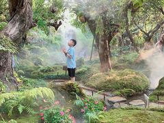 -Chom Cafe and Restaurant