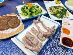 -三江源美食城
