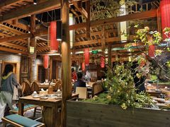 -野山舂·贵州现舂酸汤火锅(鸿通城店)