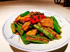 -胡桐里音乐酒馆(孝南店)