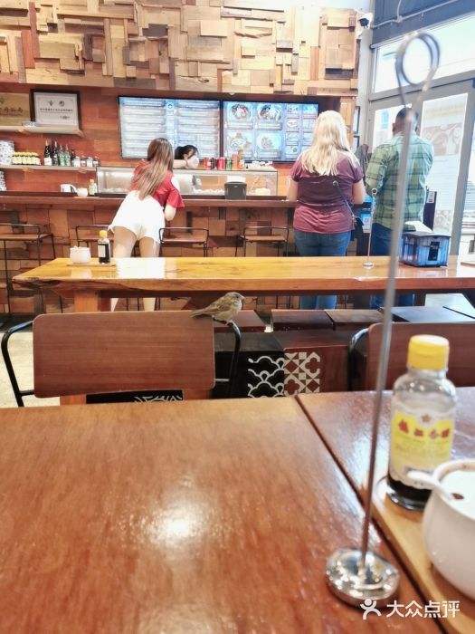 金味德兰州牛肉拉面图片