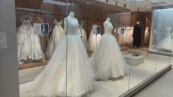 -乐派诗婚纱摄影