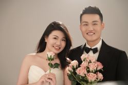 -雪中彩影婚纱摄影·微光艺术中心