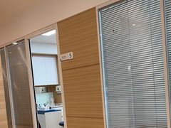 -瑞尔齿科(上海长风大悦城店)