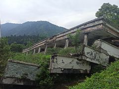 -四川汶川特大地震漩口中学遗址