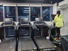 -坚果健身24小时工作室(定西路店)