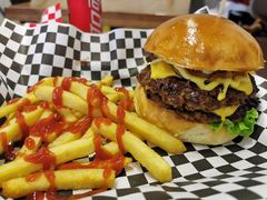 乌玛米双层堡-UMAMI乌玛米披萨·汉堡·清真Halal(红岭北店)