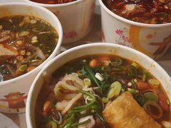 -六合夜市