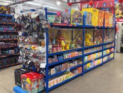 -逝水玩具折扣店
