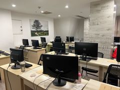 -金夫人化妆摄影职业培训学校