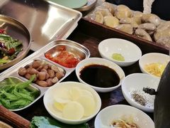 -围炉肉舍•炭烤活鳗•丹东海鲜烤肉(步行街店)