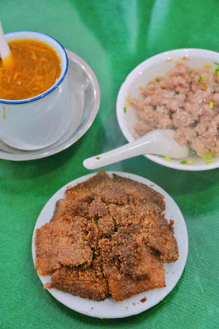 老贤特色美食(德化店)-"土菜很好吃的,到一个地方必须去品尝当地的.