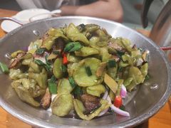 -莲餐厅·湖北菜·潜江小龙虾店(愚园路店)