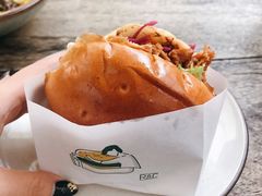 手撕猪肉汉堡-RAC BAR(安福路店)