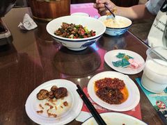-富正毅三下锅·湘西韵味(天门山索道店)