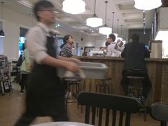 大堂-星巴克臻选(广州沙面店)