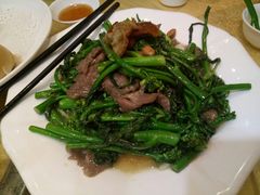沙爹牛肉炒芥兰-汇景花园酒家(基立下道店)