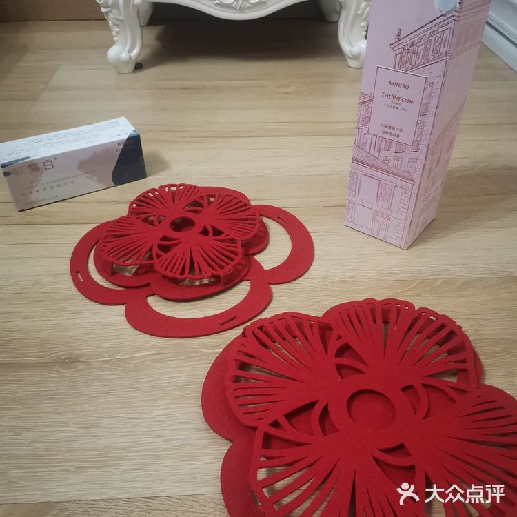 [红包]春节送礼清单|[礼花]送人玫瑰🌹，手有余香