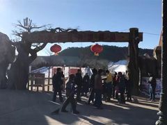 -十三陵雪世界滑雪场