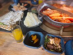 -湊湊火锅·茶憩(南京东路悦荟店)