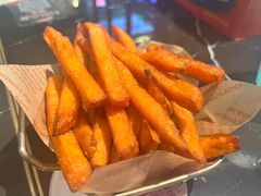 -DEEP·美式餐吧(五棵松华熙LIVE店)