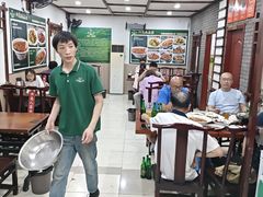 -湖南人家湘菜馆(镇江路店)