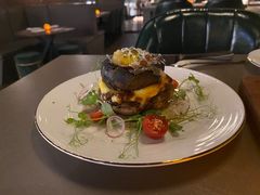 -Oasis Bar & Grill