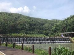 -梅岭月亮湾山体公园