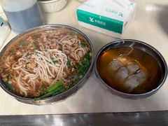 小碗瘦肉-正宗杨记普洱酸醋米线(总店)