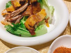 馕坑果木烤羊排-巴扎美食·新疆菜·西域歌舞表演餐厅(新疆大厦店)