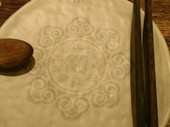 -老牌坊云南鱼豆花火锅(爱建店)