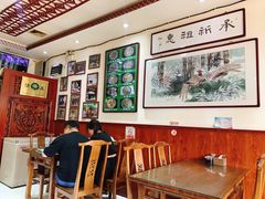 大堂-老爆肚满五香烧牛羊肉