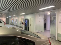 -杭州中沃沃尔沃4S店(滨江区店)
