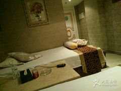 -都悦君豪足浴推拿(华府大道店)