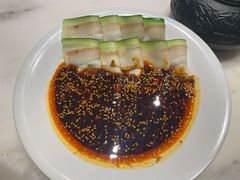 蒜泥白肉配乳瓜-初蓉丨遇见新川菜(亲贤街荣耀店)