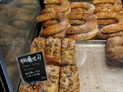 -Dough&Joe团憩(瑞虹天地月亮湾店)