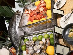 -大中华希尔顿酒店-念自助餐·嗨啤·小龙虾