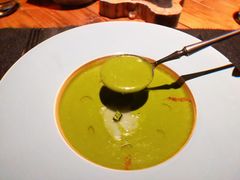 西葫芦瓜汤配扇贝刺身及黑鱼子酱-AZUL by FUEL蓝色·法式酒馆(琶醍店)