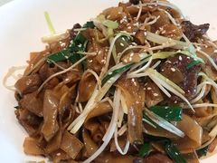 干炒牛河-粤式早茶希朋喜宴