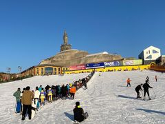 -采薇庄园四季滑雪场