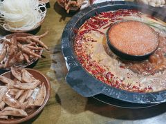-黄潇洒老火锅(九眼桥宏济巷店)