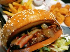 -The Habit Burger Grill 哈比特汉堡(复兴soho店)