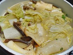菌子鸡汤煲-小广寒电影艺术餐厅(小广寒经三路店)