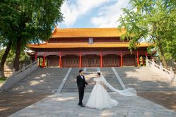 -雪中彩影婚纱摄影·微光艺术中心