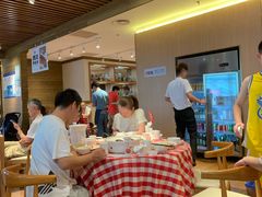 大堂-西贝莜面村(上海百联西郊店)