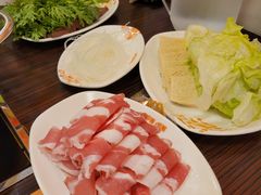 -呷哺呷哺(世贸.工三店)