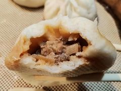 招牌包子-草包包子铺(宽厚里店)