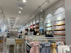 -名创优品(江南新地店)