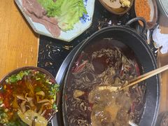 -重庆故事姊妹老火锅(财经学院店)