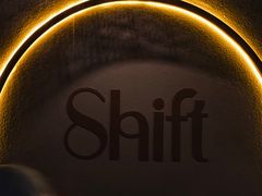 -Shift cocktail bar鸡尾酒吧